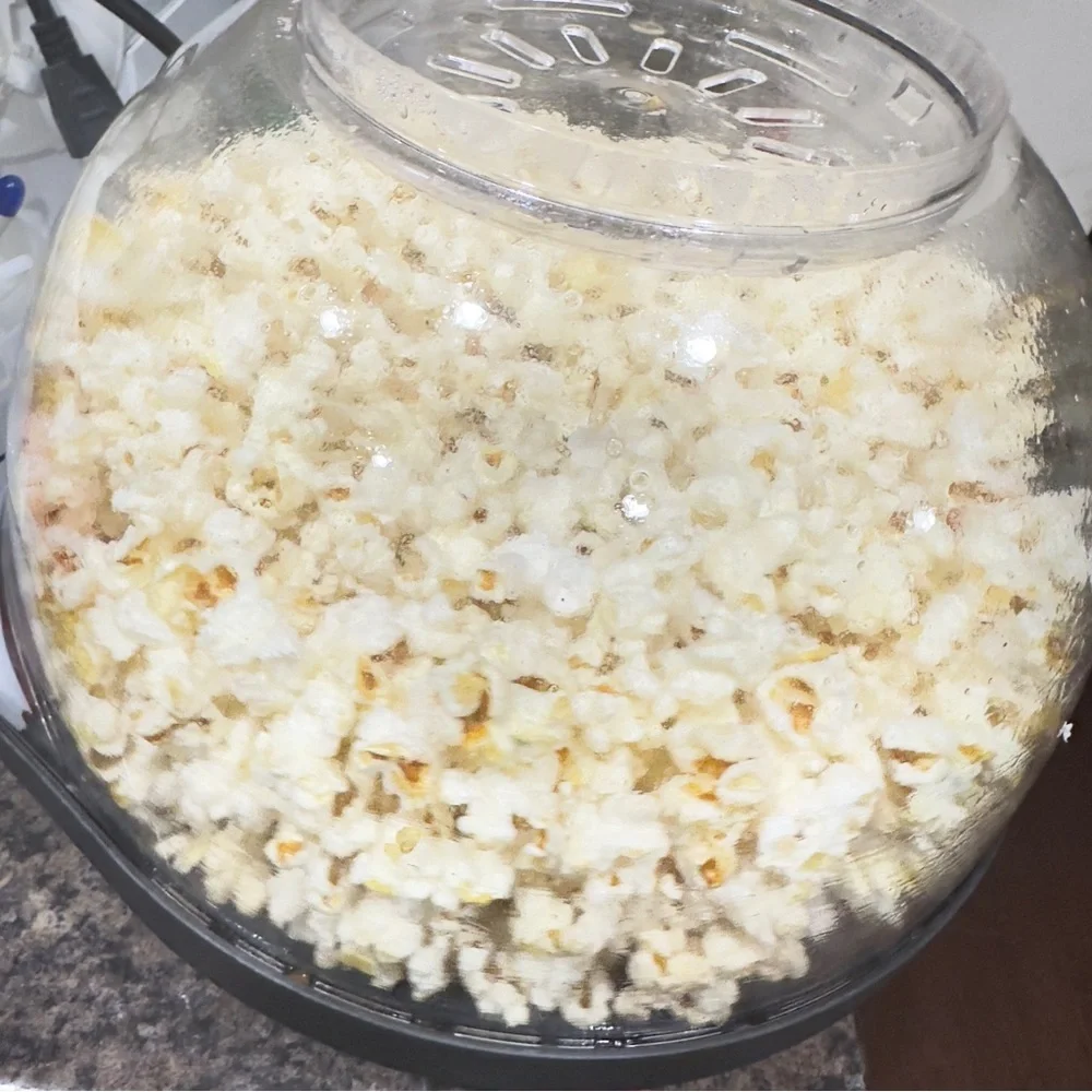 24-Cup Movie Theater Style Popcorn Maker – 850W, Easy to Use